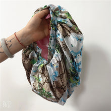 Load image into Gallery viewer, Bonnets