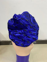 Load image into Gallery viewer, Bonnets