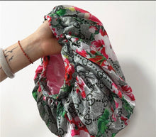 Load image into Gallery viewer, Bonnets