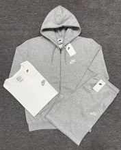 Load image into Gallery viewer, Nike 3 Piece Short Set
